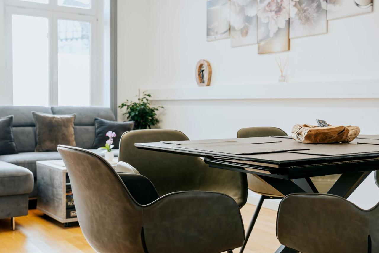 Blissplace 3 Zi Premium Apartment Nahe Getec Arena Mit Kingsize Betten Und Balkon Magdeburg Eksteriør bilde